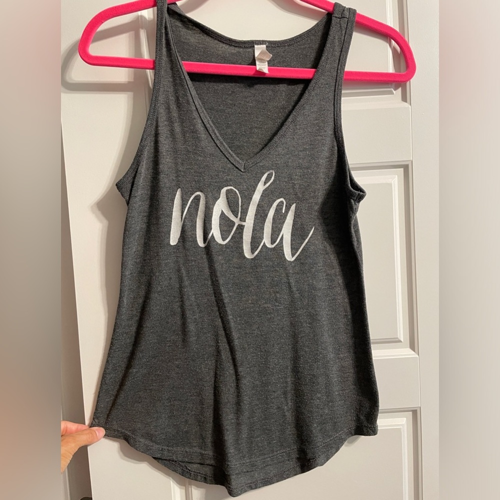 NOLA neck tank top sz Small guc